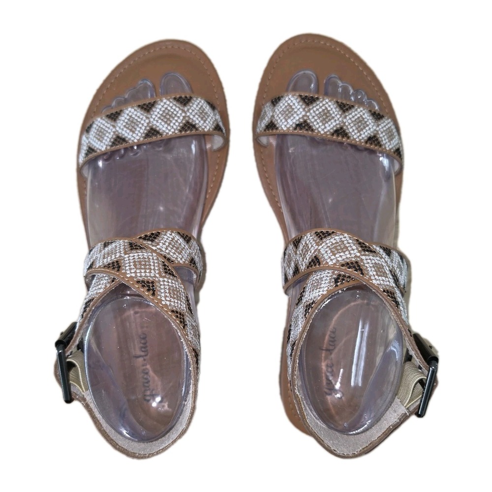 NWOT Grace‎ & Lace Camel Embroidered Sandals Size 9